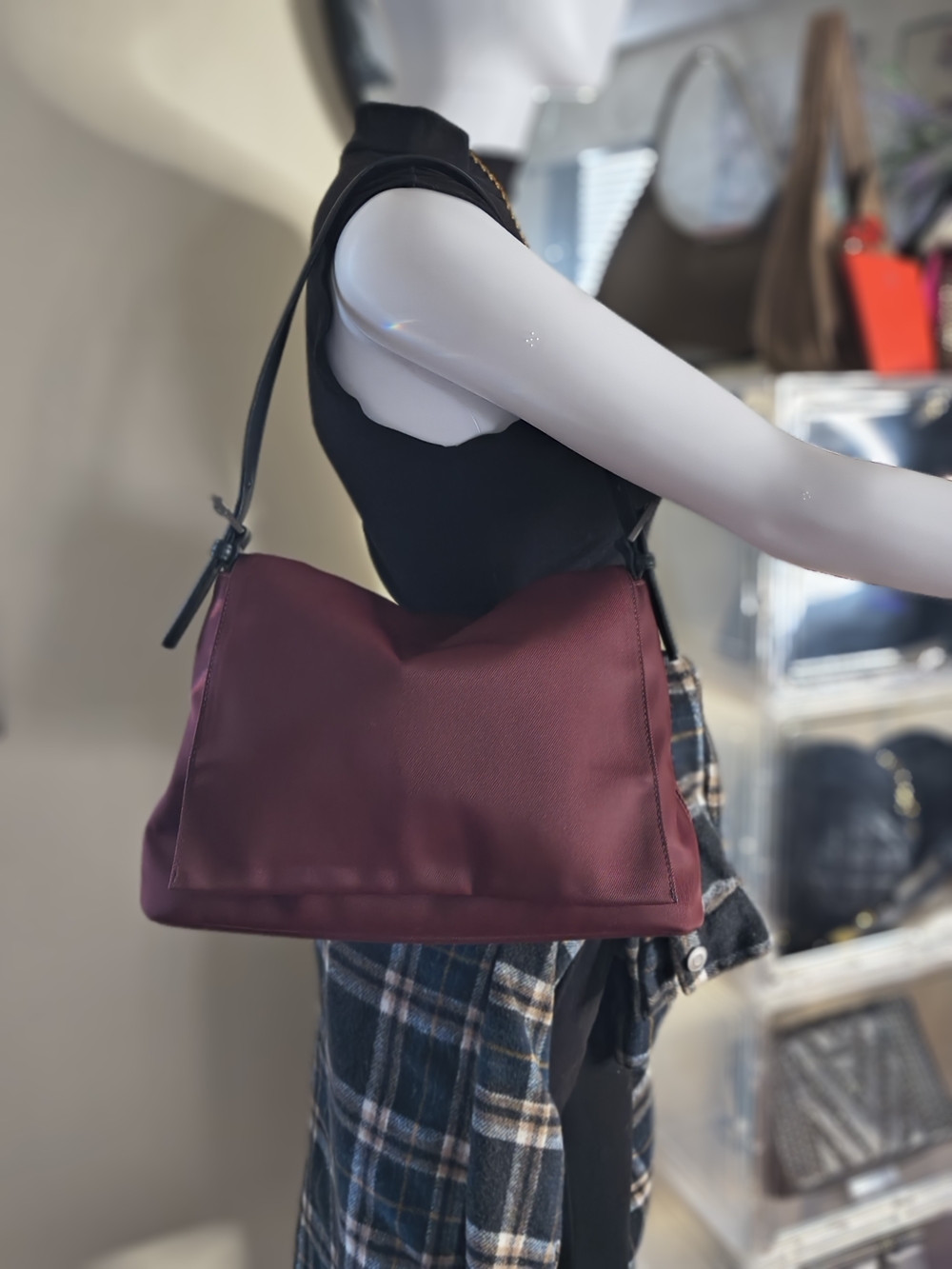 Authentic COACH Shoulder Bag - Maroon Nylon W/ Black Leather Trim - EUC - Picture 5 of 12